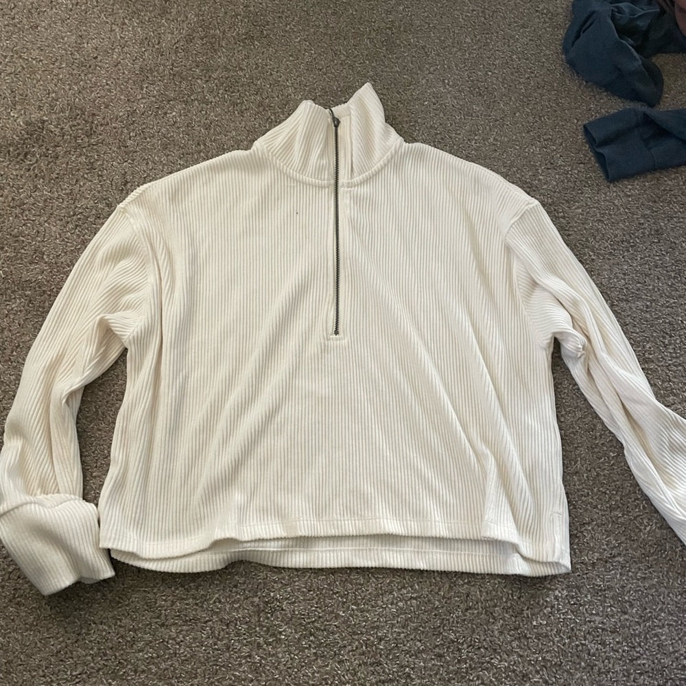 Abercrombie and fitch cropped white zip up, corduroy material